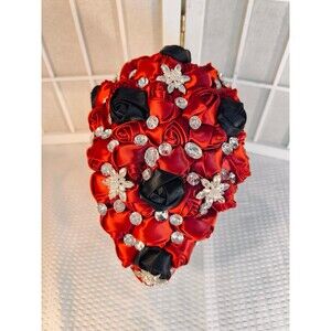 SILK ROSE SHAPED FLOWER BOUQUET EMBELLISHED WITH CRYSTALS AND BROOCHES FOR BRIDE